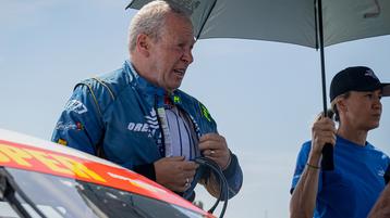 Knee Injury Puts Team Owner Craig Scutella on the Sidelines